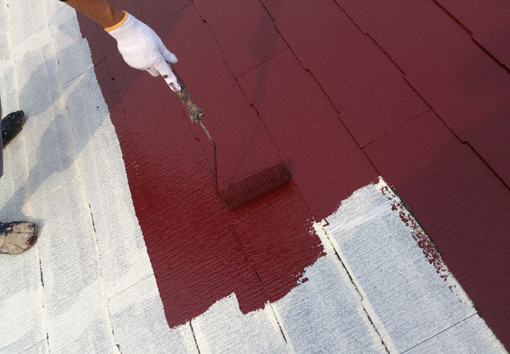 サーモアイSi　クールマルーンで屋根塗装　上塗り