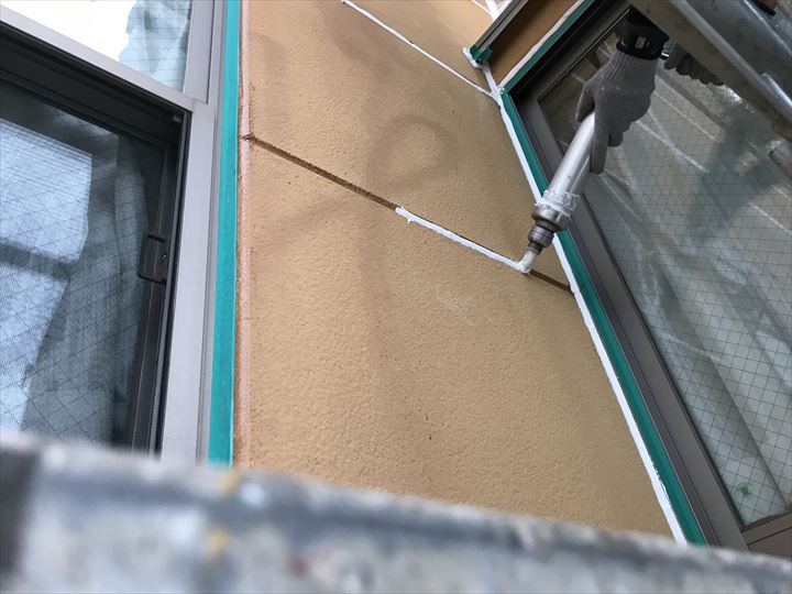 船橋市前原西でパワーボードを使用した外壁の塗装工事、目地シーリングの増し打ち補修