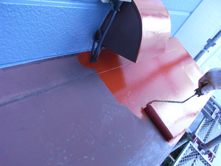 庇塗装の様子