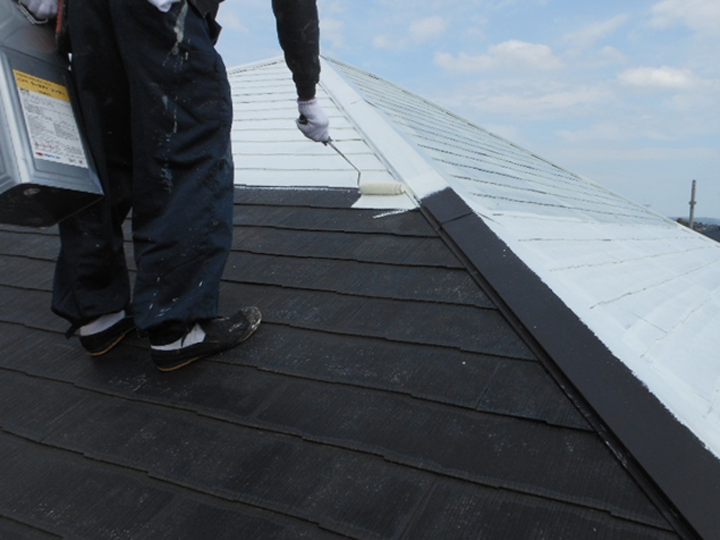 屋根塗装の様子