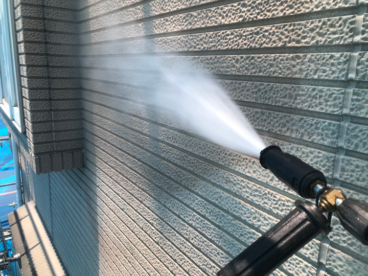 外壁塗装前に必須の高圧洗浄