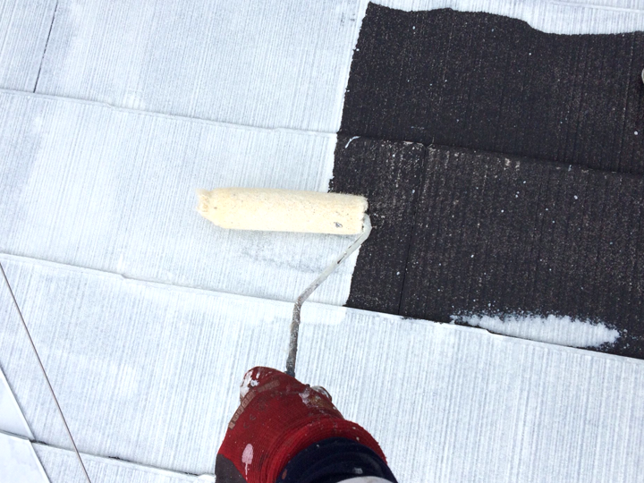 屋根塗装の様子