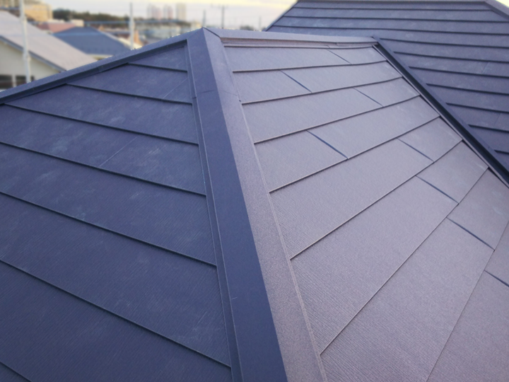 最近よく屋根リフォームで選ばれているガルバリウム鋼板の屋根