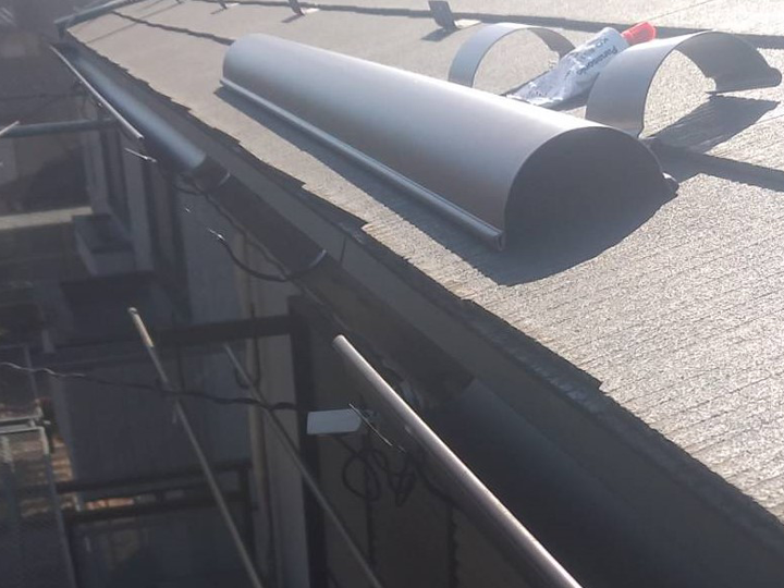 雨樋交換工事の様子