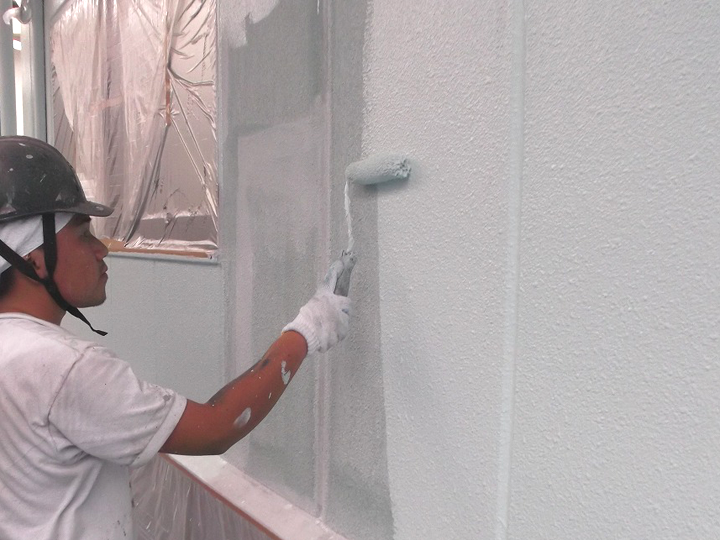 ALC外壁塗装の様子