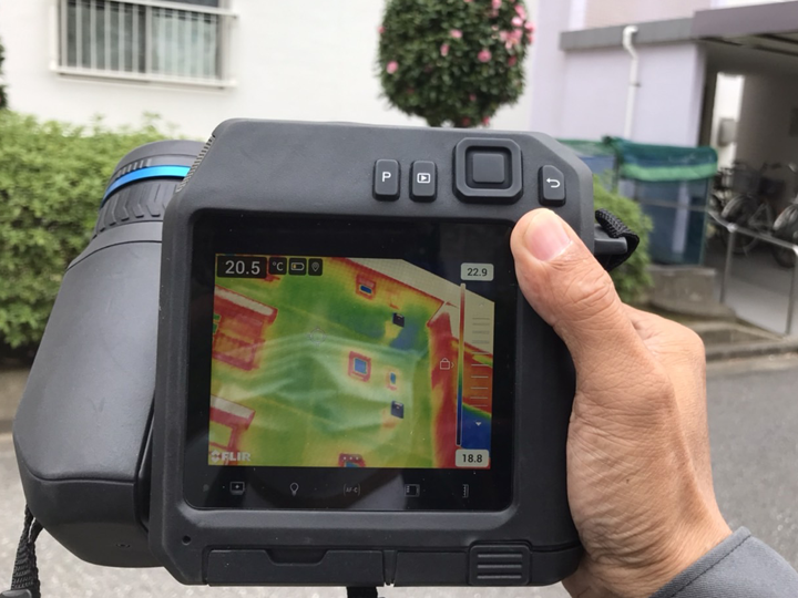 赤外線カメラを使うことで、広範囲を一度に調査できるメリットがある