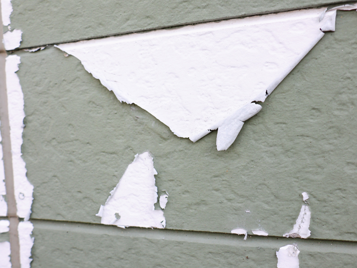 汚れなどを弾く性質のある難付着サイディングは塗装が難しい