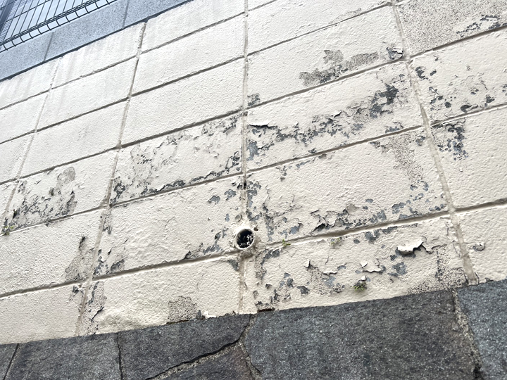 外構の塗膜が剥がれてきたらメンテナンスが必要なサインです！