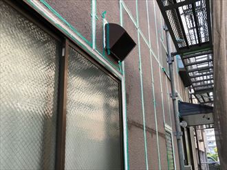 千葉市稲毛区天台でALC外壁の塗装工事、目地シーリングは増し打ち施工です