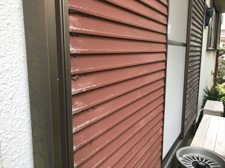 千葉市美浜区磯辺で塗装工事のご相談、鉄部には塩害の影響が見られました