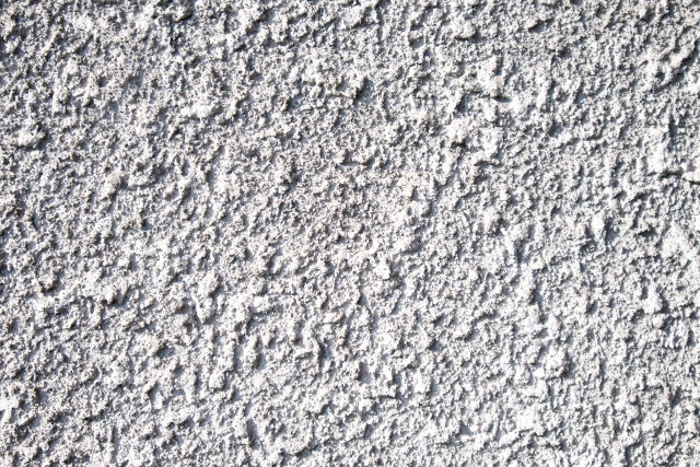 【外壁塗装の豆知識】吹き付け塗装の種類と選び方｜リシン・スタッコ・吹き付けタイルの違いとは