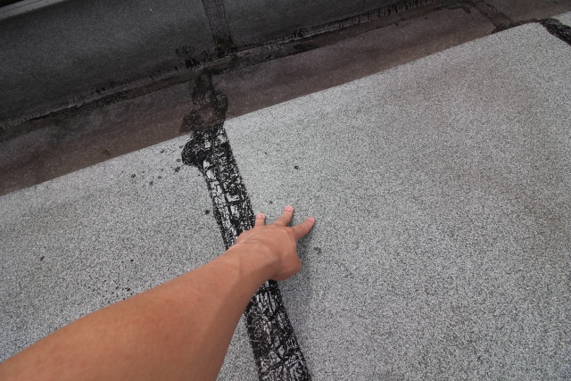 ビルの屋上点検の様子