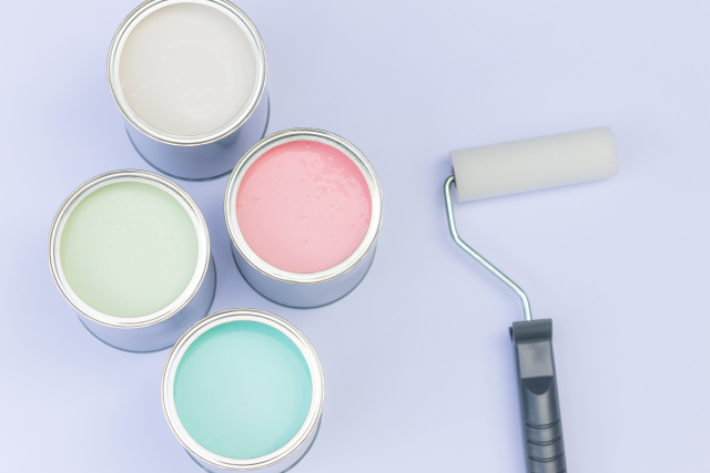 屋根塗装でローラーを使う理由とは？メリットと押さえたいポイント