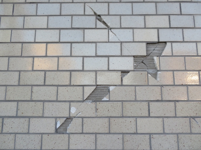 掛けたタイル外壁