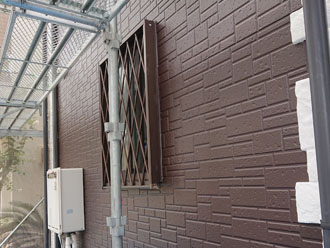 パーフェクトトップ　JO9-20Bで塗装したレンガ調の窯業系サイディング外壁