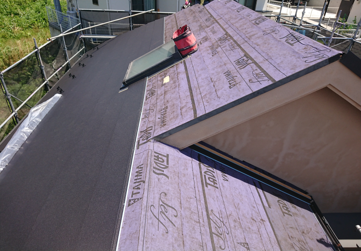 スレート屋根のカバー工法は街の外壁塗装やさんにお任せください！