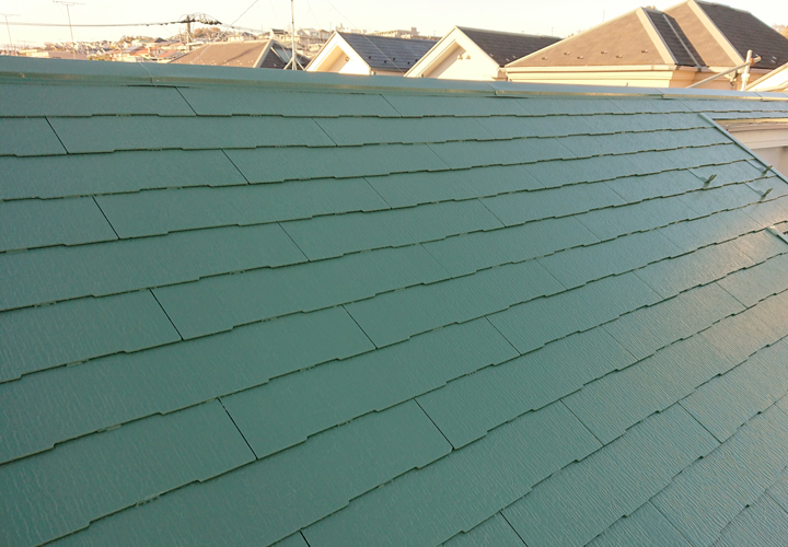 サーモアイSiのクールミラノグリーンで塗装した完工屋根