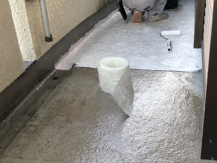 FRPはベランダやバルコニーの床の防水工事におすすめ！