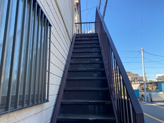 千葉市若葉区若松町にて鉄階段の腐食、溶接補強を行い鉄階段塗装工事