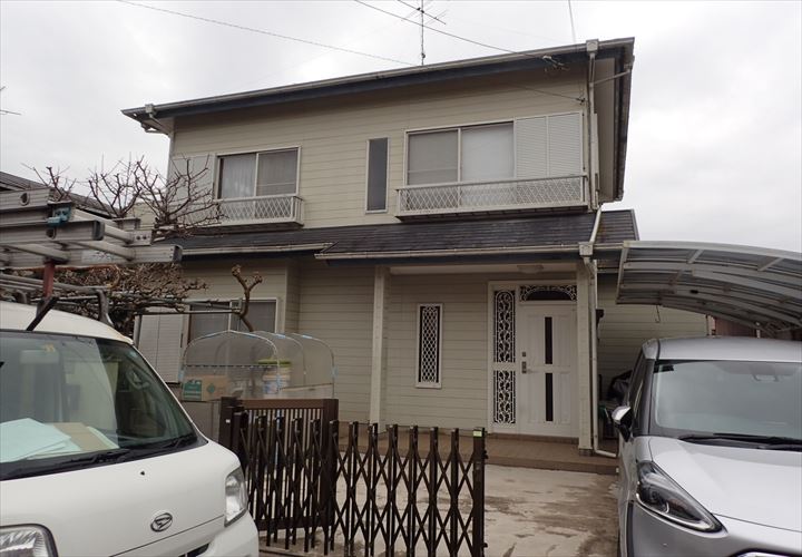 八街市文違で、屋根・外壁塗洗浄を検討中のお客様宅へご訪問させていただきました。