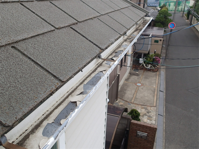 雨樋の内部塗装の剥がれ