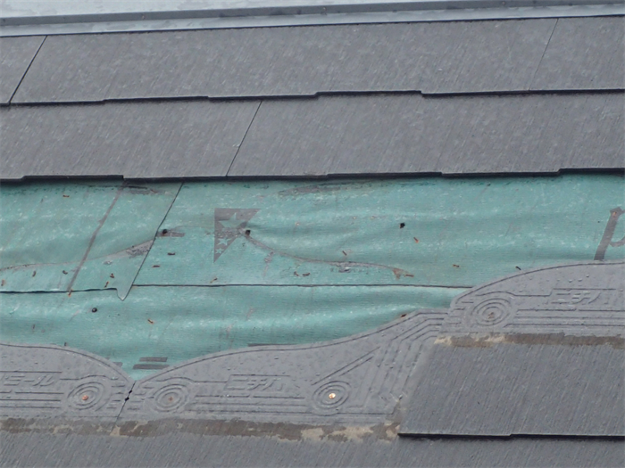屋根材の欠損