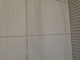 習志野市香澄　雨筋による汚れ跡
