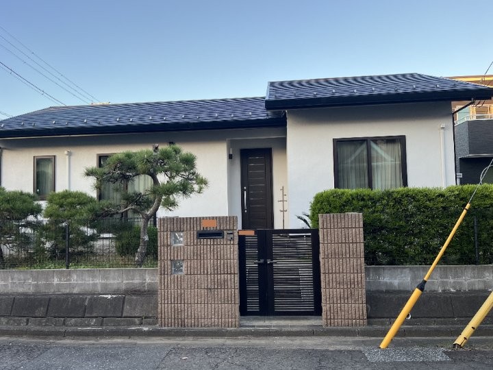 外壁をSK化研プレミアムシリコンで塗装した状態