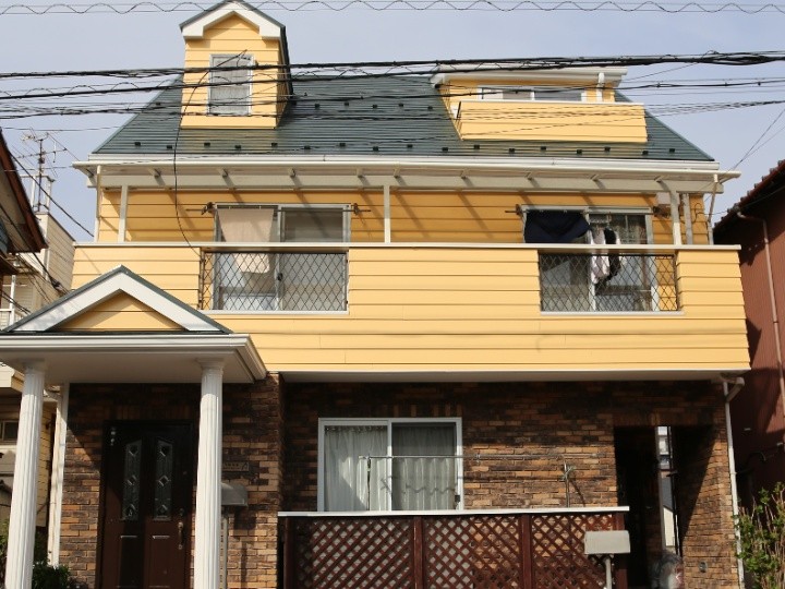 「ファインシリコンベスト＋パーフェクトトップ」を用いた屋根外壁塗装工事後のお住まい
