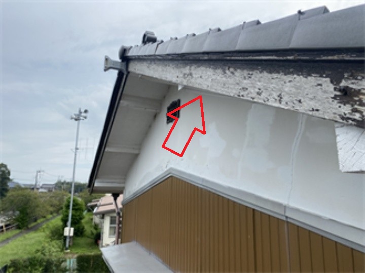 塗膜劣化した破風板
