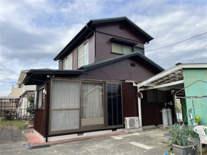 トタン外壁塗装工事後のお住まい