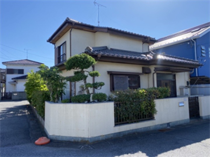 外壁塗装工事前のお住まい