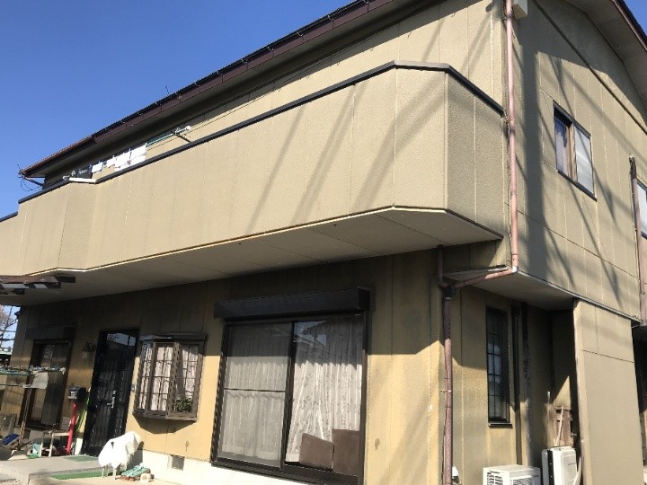 外壁全体の状態を確認