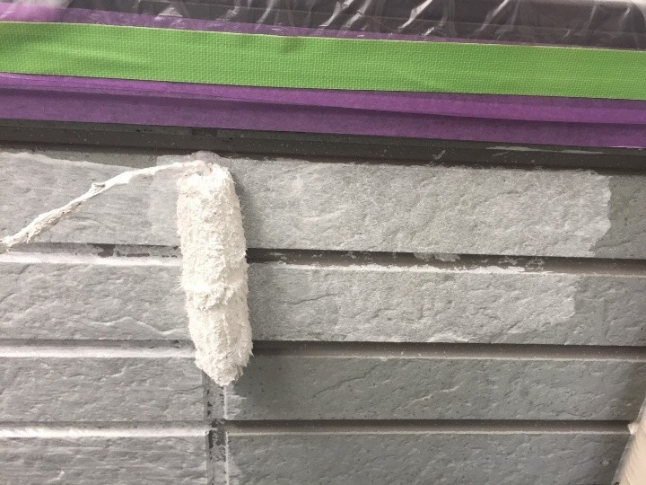 外壁の下塗り工程