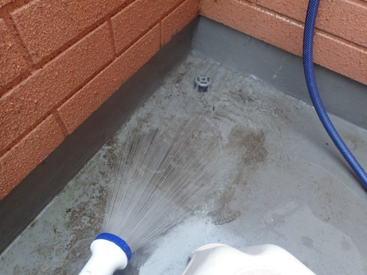 ベランダへの散水試験