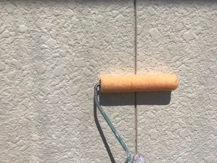 下塗り作業と下地強化