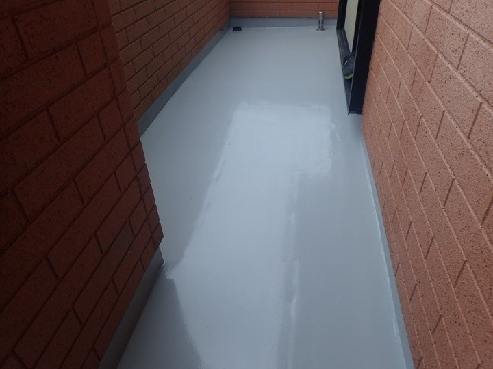 ベランダにウレタン防水通気緩衝工法したお住まい