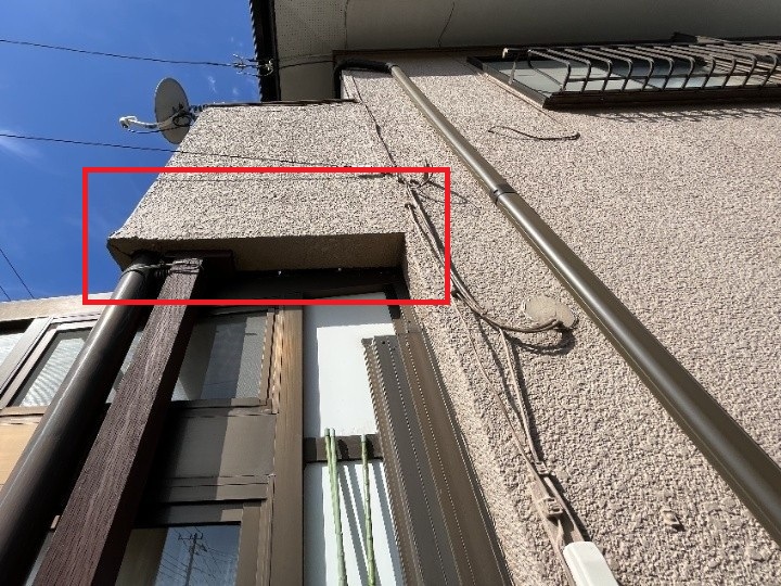 袖壁まわりのひび割れと傷み