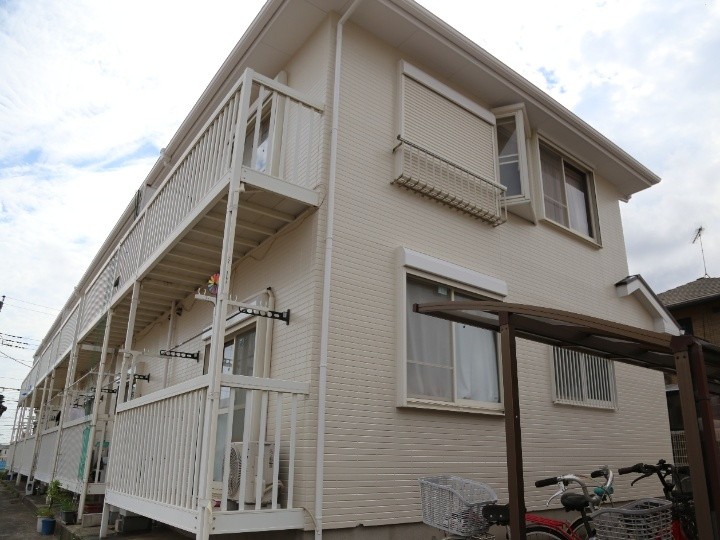 外壁塗装工事後のアパート