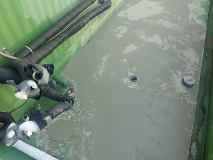 下地補修と平滑化