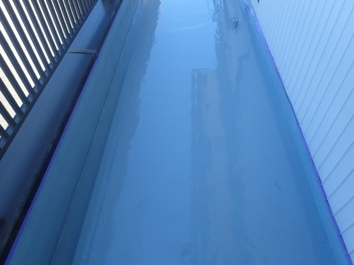 ウレタン防水を塗布（二層目）