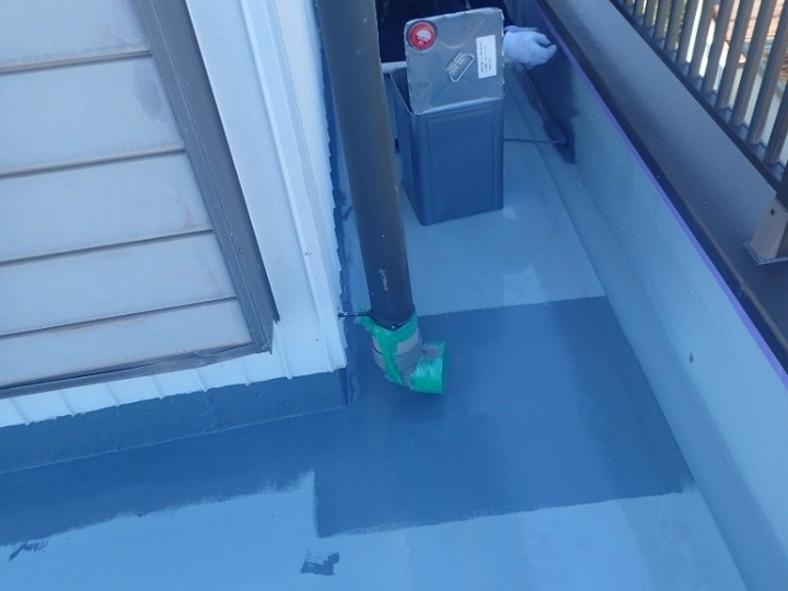 トップコートによる最終仕上げ