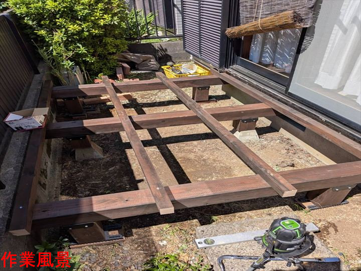 根太組み中の縁側下地