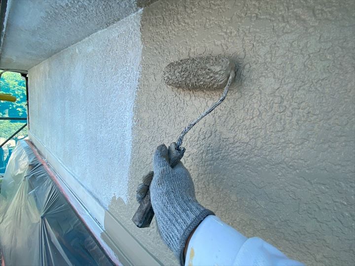 中塗り作業の実施