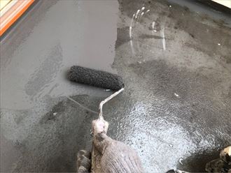 鉄骨階段塗装工事にて共用部分の床面防水