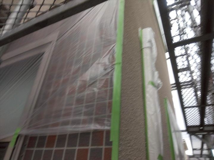 窓まわりの養生作業