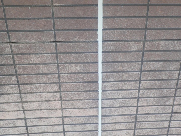 コーキングの打ち替え作業